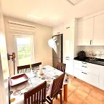 شقة Large Three-bedroom لاغوس