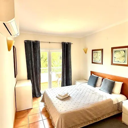 Apartamento Large Three-bedroom